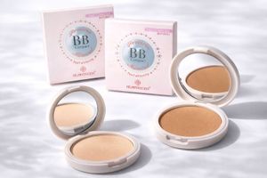 Hilary Rhoda BB Compact