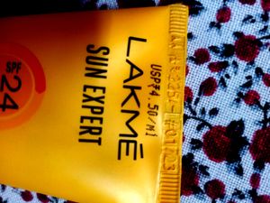 LAKME SUN EXPERT
