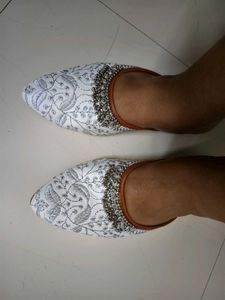 White Design Jaipuri Jutti 👠👟