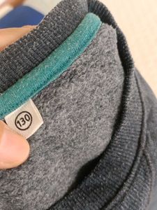 sweatshirt