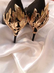 Embellished High Heels Satin Court Heel in Black