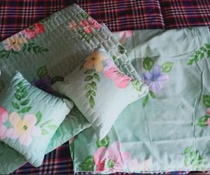 Double Bedsheet Set With Cushions