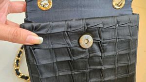 Elegant Black Chain Shoulder Bag