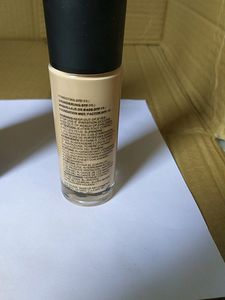 MAC Nc20 Foundation Brand New