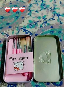 Hello Kitty Mini Makeup Brush Set with Tin Case