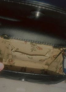 Black Sling Bag (Ajdustable Length)