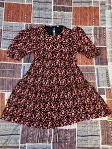 Brand Only : Cute Tired Style Dress Knee Length