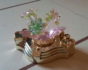 Show Piece