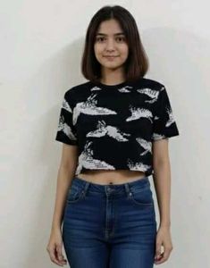 Turtle neck Patterned Crop Top