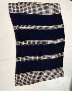 Navy Blue &amp; White Checked Saree With Blouse
