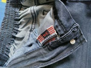 Navy Blue Jean With T Shirt