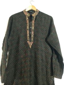 Black Embroidred kutha (Men&#39;s)
