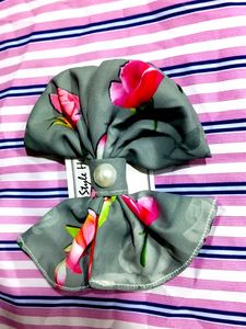 pack Of 14 cutie hair Bows clips 🥰