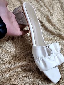 🚫 83% OFF 📢 Classy Shoetopia Girls Block Heels