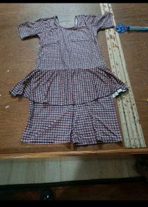 Patterned swimming suit