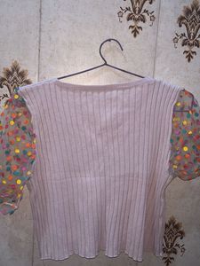 Cute lavender crop top with net sleeves