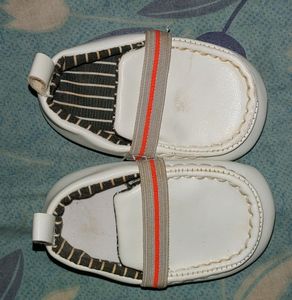 BRAND NEW BABY SHOES FOR GIRL OR BOY