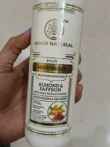 Khadi Natural Almond &amp; Saffron Moisturizer