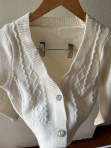 WHITE ZIRCONIA BUTTONED DOWN CROP CARDIGAN