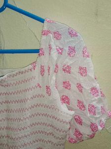 Zudio White &amp; Pink Top