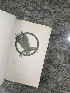 The Hunger Games 2 Books Set Suzanne Collins