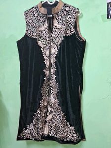 Elegant Embroidered Kurta Set