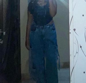 Wide Leg Cargo Jeans