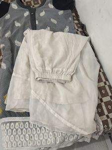 Elegant Women&#39;s Kurta Set