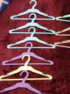 10 Baby Hanger Each 100 Coins