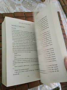 &#34;Girl On The Train&#34; By Paula Hawkins. Like New