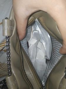 A perfect beautiful hand bag from Gucci..