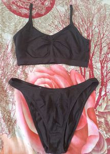 Elegant Black Sport Bra & Panty Set👙