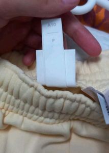 H&amp;M Stylish Yellow Joggers