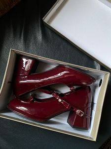 ✨ Chic Burgundy Block Heels ✨ 🍓