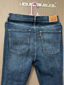 Levi’s branded new item for waist 32-34