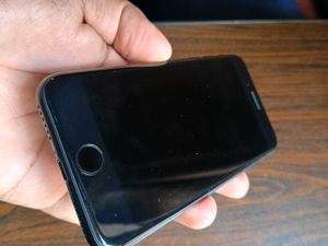 Apple Iphone SE 2020 128 GB INTERNAL