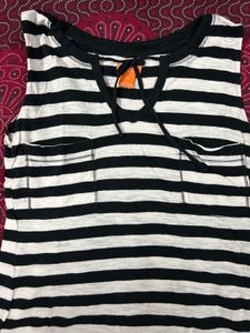 Black And White Stripted Top