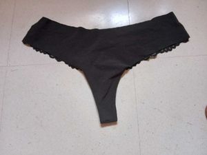 Victoria&#39;s Secret thong set-3