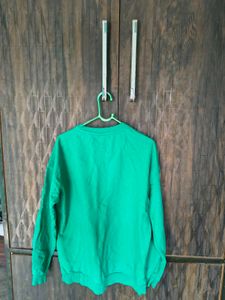 Green sweatshirt for women