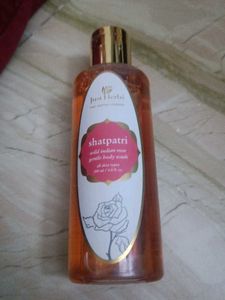 Just Herbs Shatpatri Body Wash