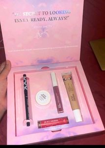 [Sealed] Just Herbs Makeup Essential Glam Box 📦 ✨
