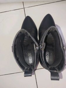 Chic Black Boots | Just like New