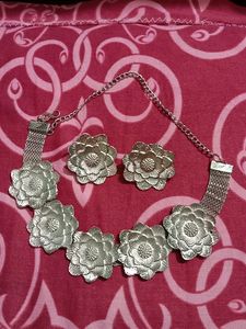 New Oxidised Jwelary With Earings