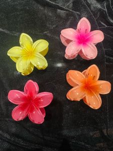 Flower Hair Claw Clips