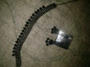 Black Diamond Studded Necklace With Earrings.