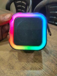 WIRELESS KARAOKE SPEAKER 🔊 with MIC🎤