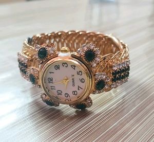 Beaded Bracelet Watch 💚✨️
