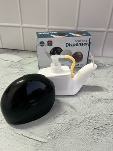 Snail Liquid Dispenser
