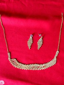 Sparkling Rhinestone Necklace & Earring Set
