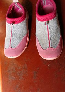 Women Shoes Good Condition.